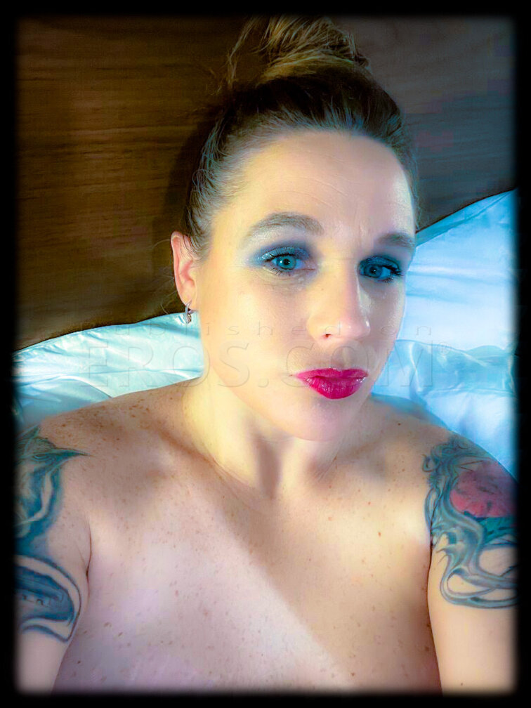 Mistress Scarlett Gray, photo 3 of 7