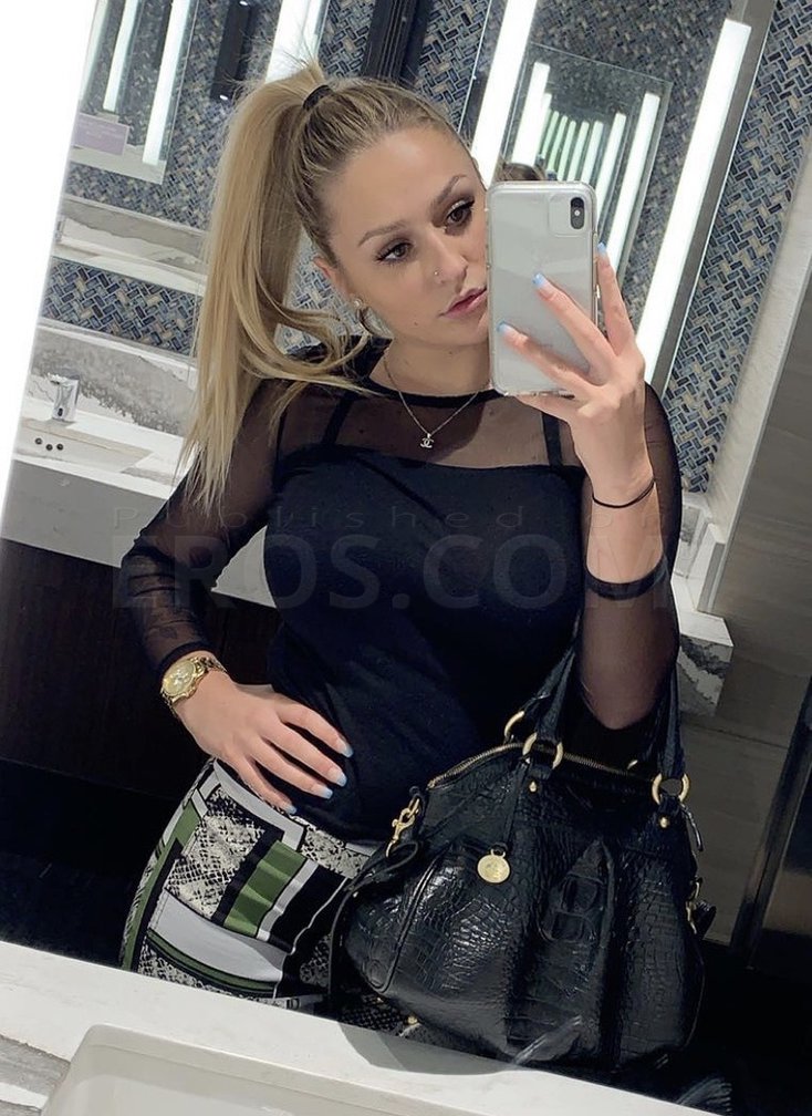 Blonde Bunny
