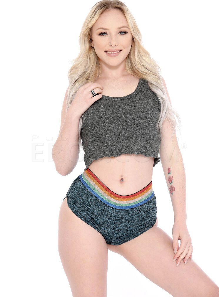 Dixie Lynn
