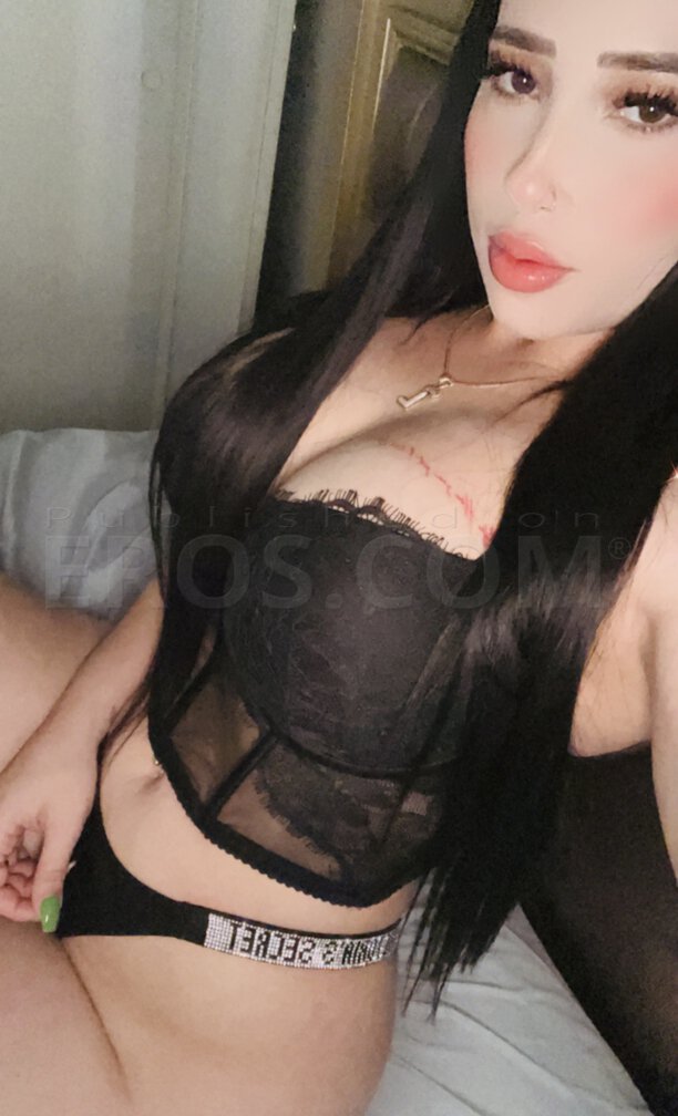 Lara, photo 5 of 12