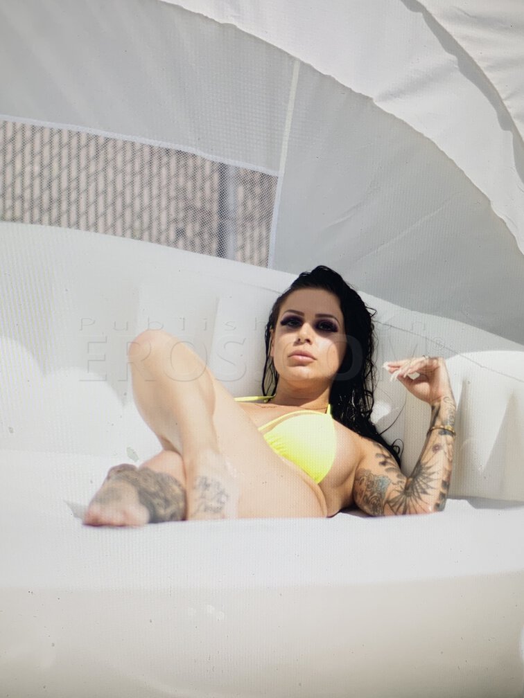 Tori Avano
