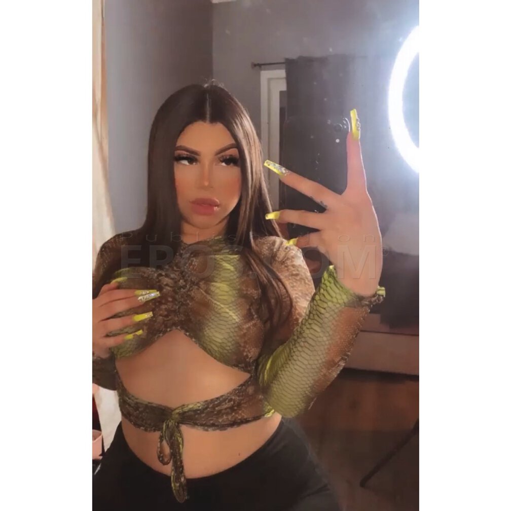 Eva Chanel, photo 5 of 11