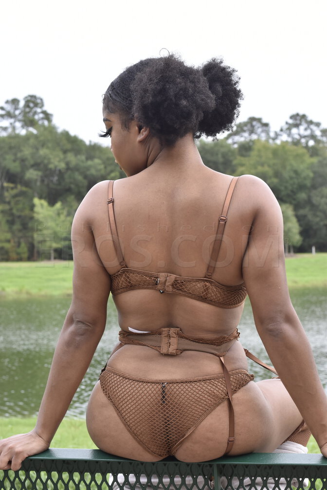AlexxaMarie, photo 2 of 12