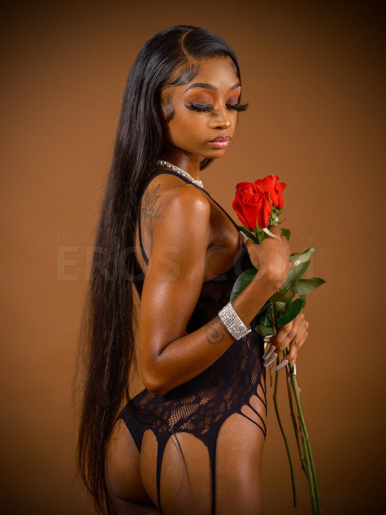 Irina Fox, photo 3 of 8