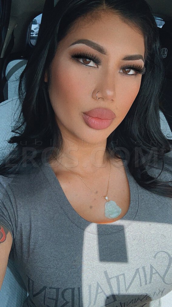 Alina, photo 2 of 6
