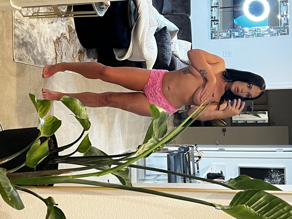 Zoe Lennox