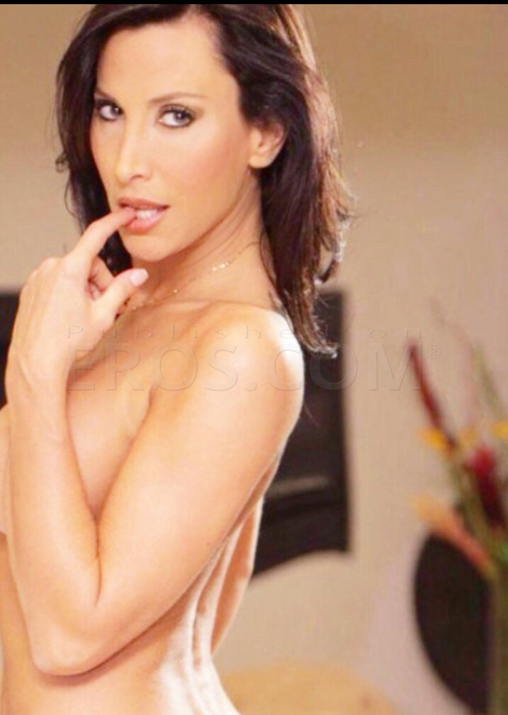 Lezley Zen