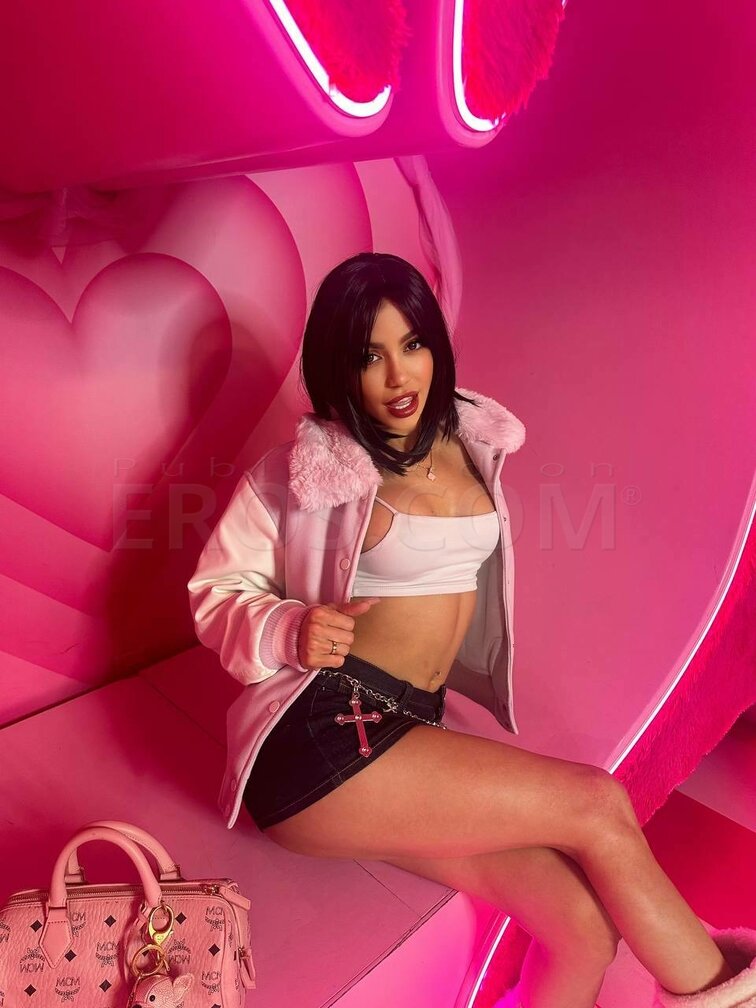 Veronica Rodriguez Vrod, photo 5 of 8
