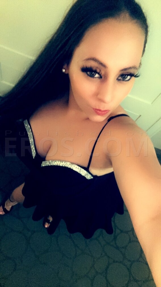 Ashlie Styles, photo 2 of 2