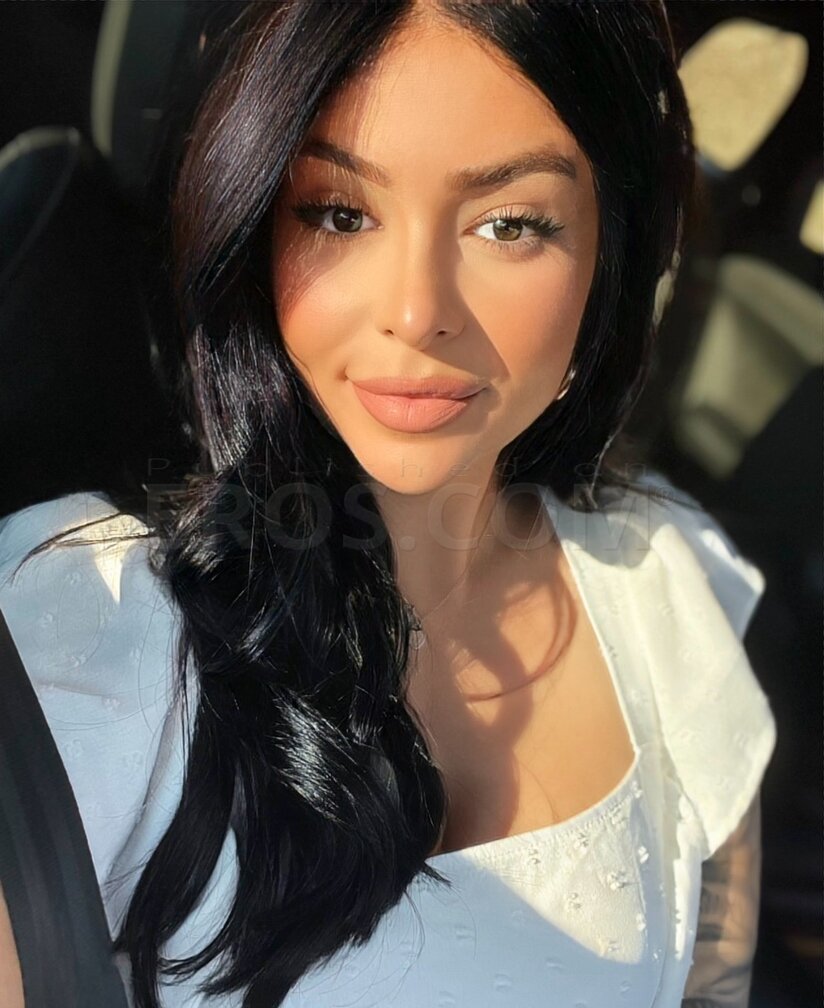 Cierra, photo 1 of 7
