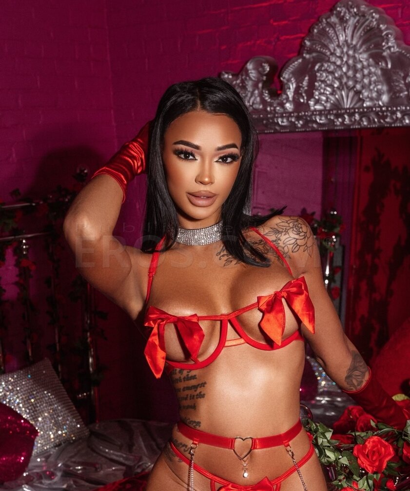 Harley Dean, photo 3 of 11