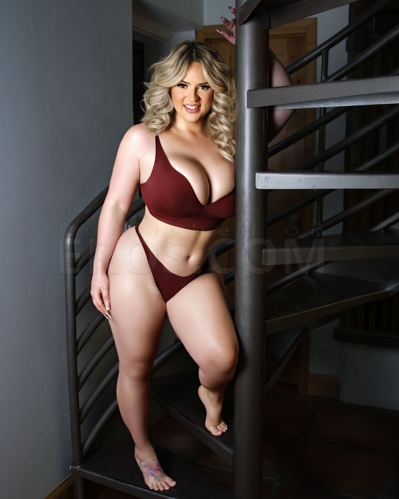 Missy, photo 1 of 14