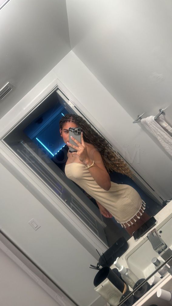 TS Kelly Girl