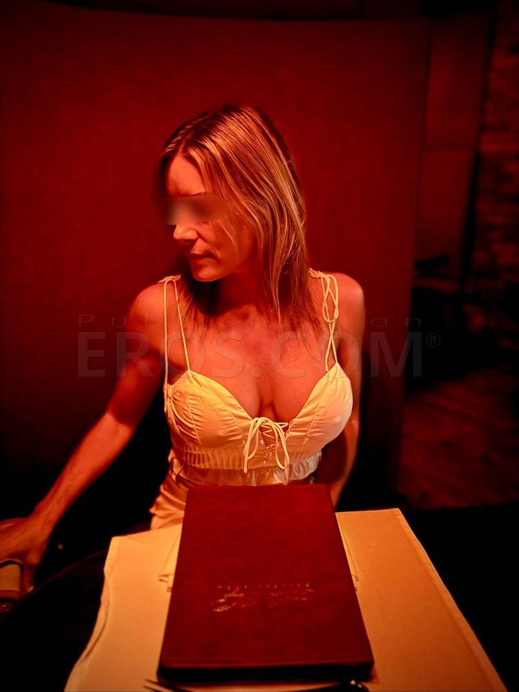 VIP Alison Bree, photo 4 of 9