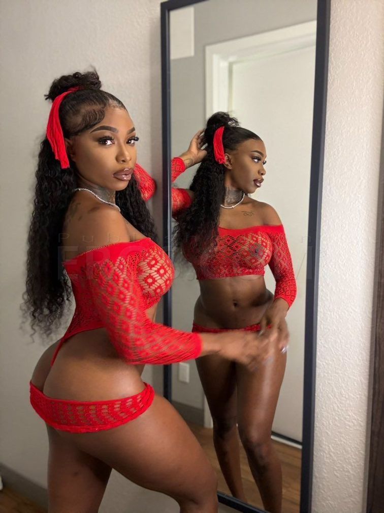 Ebony Porn Star Russian, photo 1 of 8