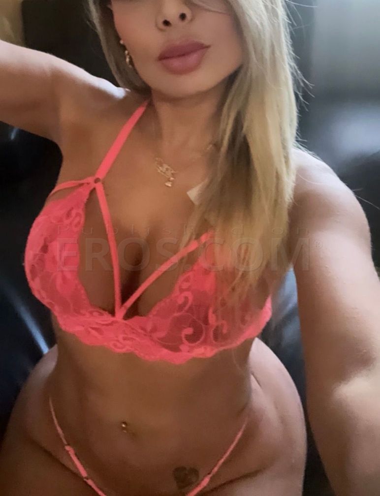 Sofie, photo 4 of 4