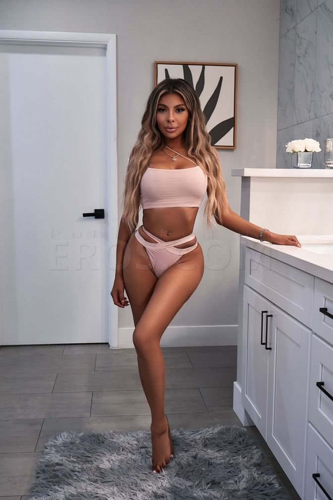 Nova, photo 2 of 12
