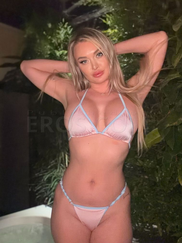 Natalia Starr, photo 3 of 7