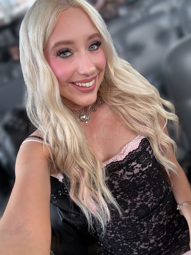 Kallie Taylor, photo 3 of 9
