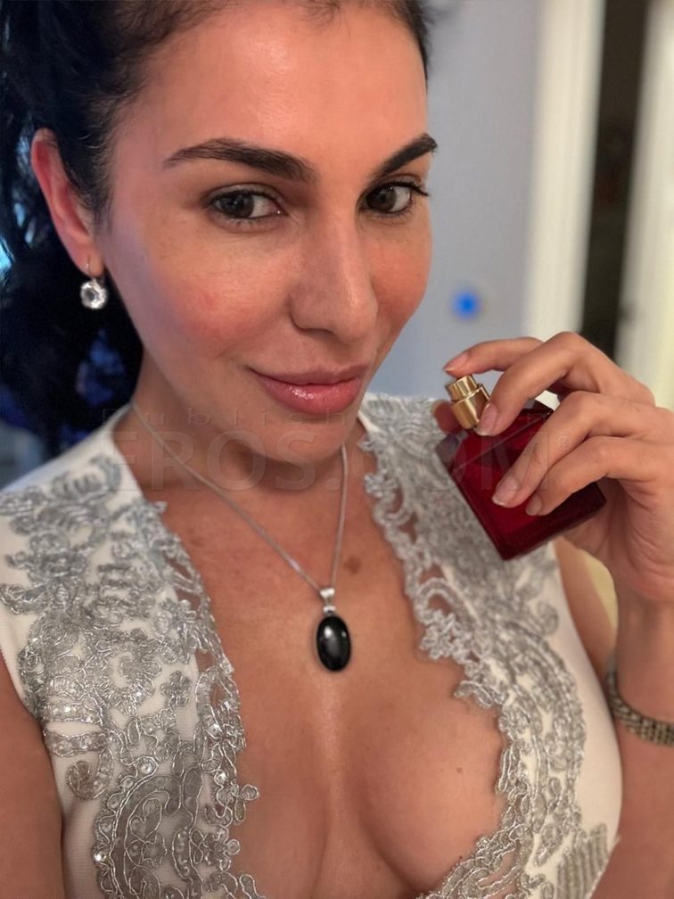 Valentina Ricci, photo 4 of 24