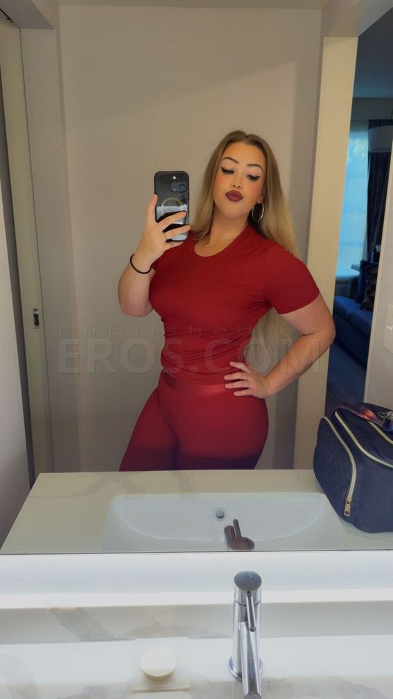 Krystal Kash, photo 2 of 8