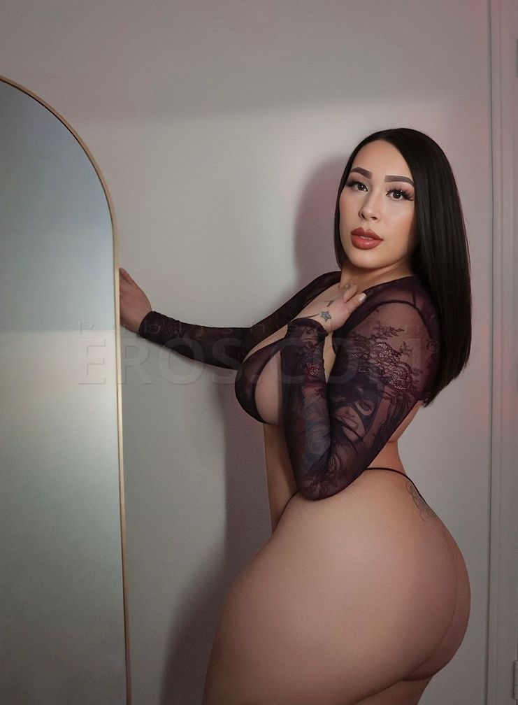 Alycia Starr, photo 1 of 8