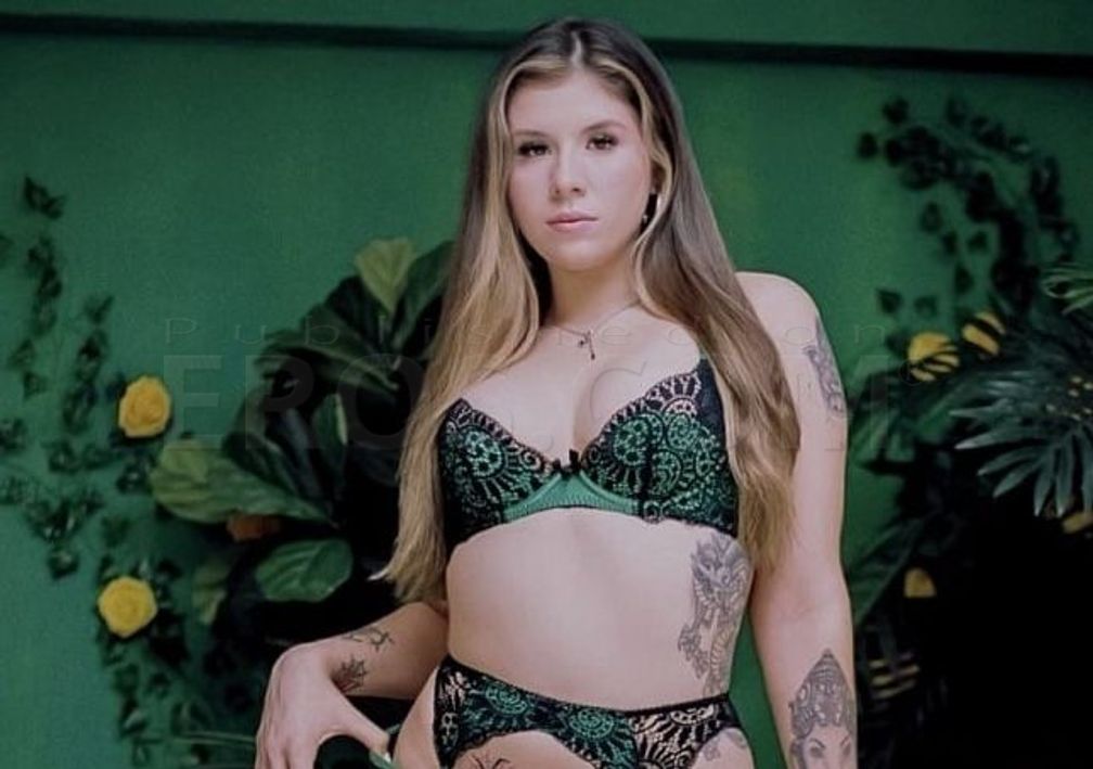 Isabel Moon, photo 4 of 11